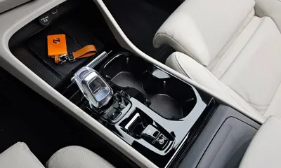 Volvo XC40 2023, 6881 км, за 28029.41 USD - фото 9