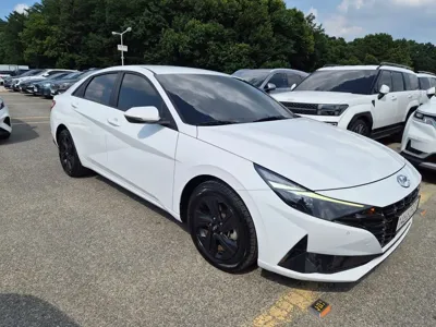 Hyundai Avante 2023, 73799 км, за 12143.89 USD