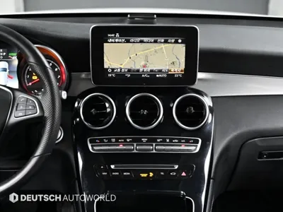 Mercedes-Benz GLC-Class 2019, 115378 км, за 14106.48 USD - фото 14