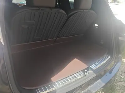 Li Auto Li L9 2023, 91100 км, за 33842.78 USD