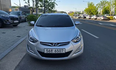 Hyundai Avante 2015, 124994 км, за 3822.4 USD