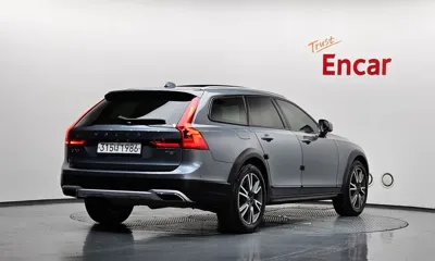Volvo V90 2020, 70160 км, за 18428.07 USD