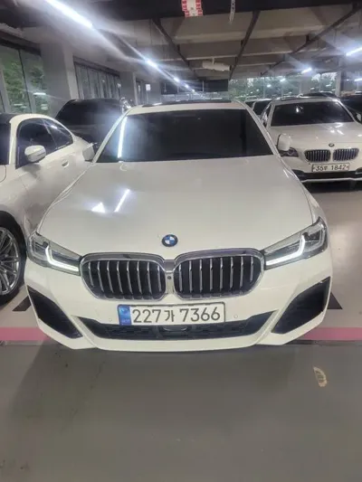 BMW 5-Series 2023, 40636 км, за 25272.42 USD