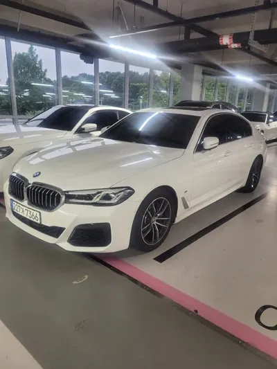 BMW 5-Series 2023, 40636 км, за 25272.42 USD