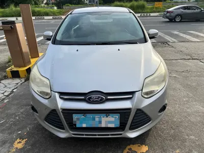 Ford Focus 2014, 60000 км, за 1765.71 USD