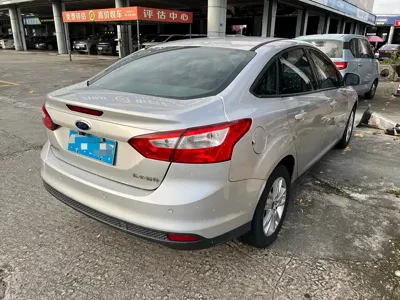 Ford Focus 2014, 60000 км, за 1765.71 USD