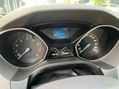 Ford Focus 2014, 60000 км, за 1765.71 USD - фото 10