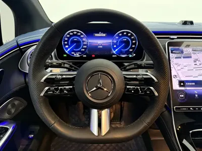 Mercedes-Benz EQE 2023, 17000 км, за 28590.11 USD - фото 9