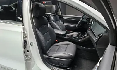 Hyundai Grandeur 2018, 71692 км, за 10509.72 USD - фото 10