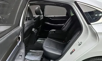 Hyundai Grandeur 2018, 71692 км, за 10509.72 USD - фото 12