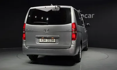 Hyundai Starex 2018, 59489 км, за 9446.26 USD