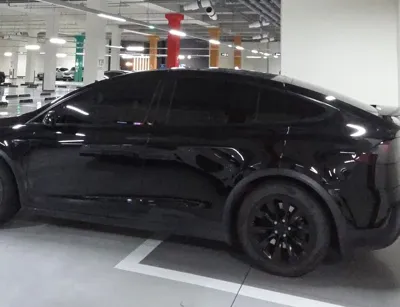 Tesla Model X 2018, 210000 км, за 35814.27 USD