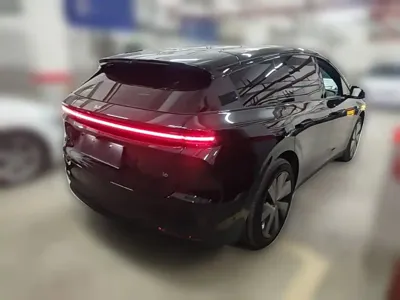 Li Auto 理想i6