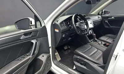 Volkswagen Tiguan 2018, 97228 км, за 14332.26 USD - фото 10