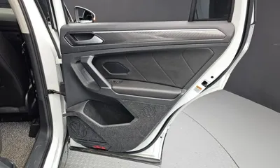 Volkswagen Tiguan 2018, 97228 км, за 14332.26 USD - фото 25