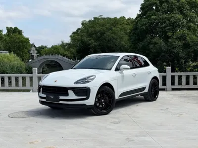 Porsche Macan · 2022 год