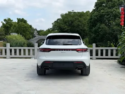 Porsche Macan 2022, 39000 км, за 45467.04 USD