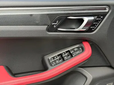 Porsche Macan 2022, 39000 км, за 45467.04 USD - фото 10