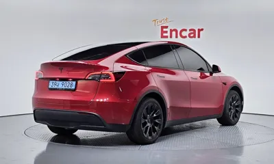 Tesla Model Y 2024, 27875 км, за 25305.58 USD