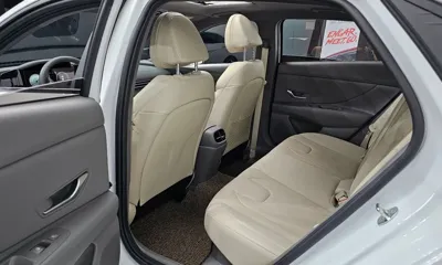 Hyundai Avante 2023, 14415 км, за 15071.4 USD - фото 12