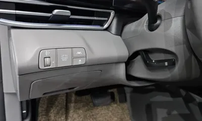 Hyundai Avante 2023, 14415 км, за 15071.4 USD - фото 27