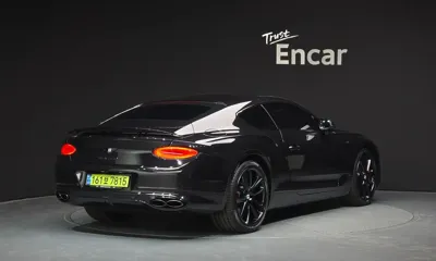Bentley Continental 2023, 12000 км, за 162792.15 USD
