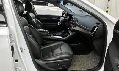 Hyundai Grandeur 2017, 176162 км, за 6498.62 USD - фото 11