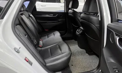 Hyundai Grandeur 2017, 176162 км, за 6498.62 USD - фото 12