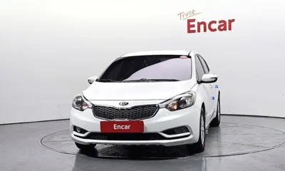 Kia K3 2015, 99261 км, за 3835.4 USD
