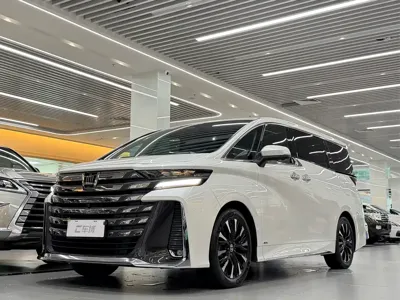 Toyota Vellfire · 2023 год