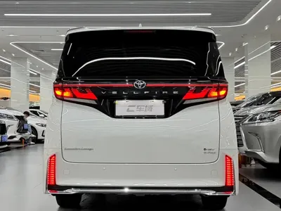 Toyota Vellfire 2023, 40000 км, за 111508.83 USD