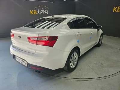 Kia Pride 2014, 106277 км, за 2947.35 USD