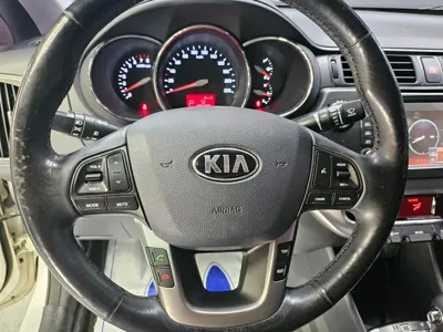 Kia Pride 2014, 106277 км, за 2947.35 USD - фото 16