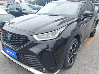 Toyota Crown Kluger · 2021 год
