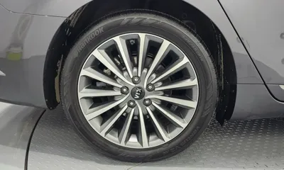 Kia K7 2016, 83730 км, за 8262.83 USD