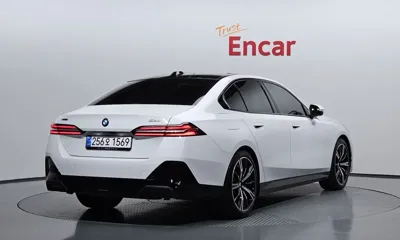 BMW 5-Series 2026, 6995 км, за 59426.27 USD