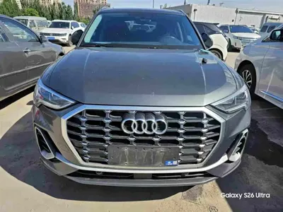 Audi Q3 2022, 27000 км, за 30156.06 USD