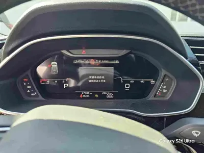 Audi Q3 2022, 27000 км, за 30156.06 USD