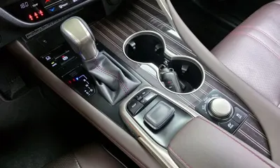Lexus RX 2019, 74238 км, за 32496.9 USD - фото 9