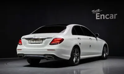 Mercedes-Benz E-Class 2017, 92091 км, за 15536.63 USD