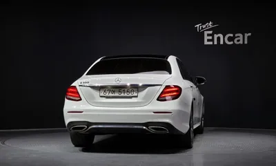 Mercedes-Benz E-Class 2017, 92091 км, за 15536.63 USD