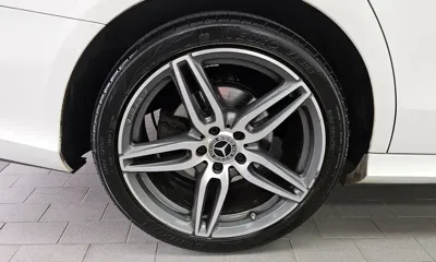 Mercedes-Benz E-Class 2017, 92091 км, за 15536.63 USD