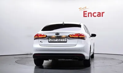 Kia K3 2018, 139939 км, за 5842.2 USD