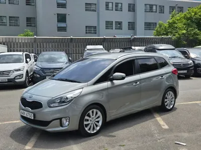 Kia Carens 2014, 261245 км, за 2931.6 USD