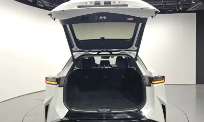 Lexus RZ 2023, 54227 км, за 37753.23 USD - фото 20