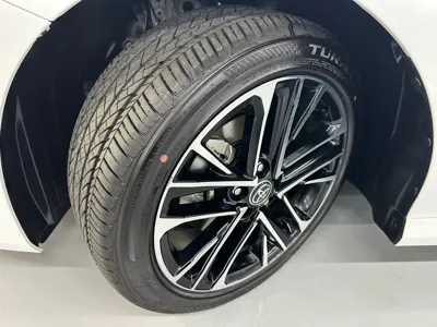Toyota Camry 2025, 6968 км, за 27826.34 USD