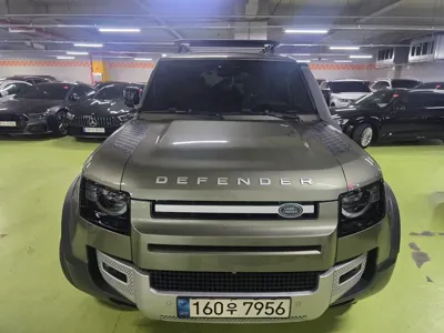 Land Rover Defender · 2022 год