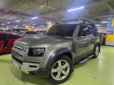 Land Rover Defender 2022, 57000 км, за 49163.23 USD