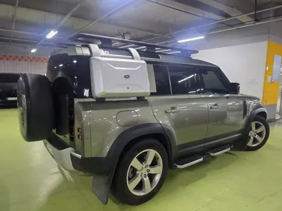 Land Rover Defender 2022, 57000 км, за 49163.23 USD