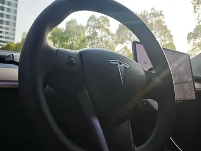Tesla Model 3 2020, 50000 км, за 13725.66 USD - фото 6
